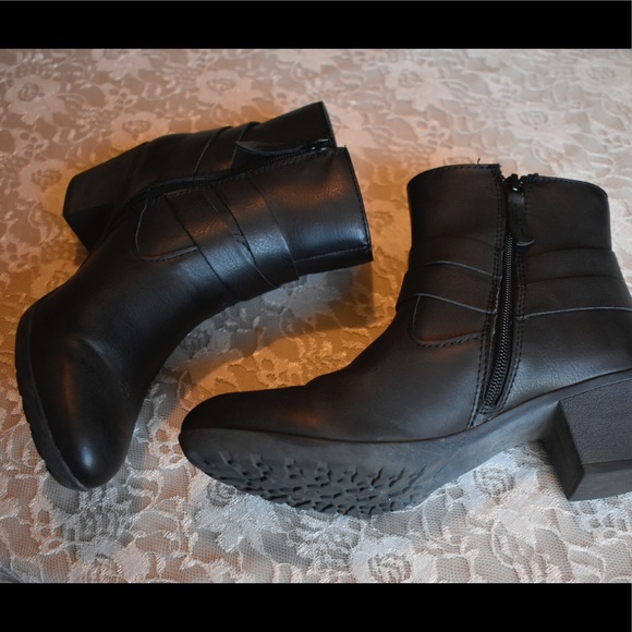 Style & Co. Charcoal Gray Booties - Picture 5 of 7